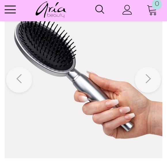 Aria Beauty detangling brush - Picture 3 of 4
